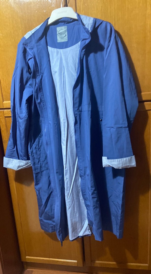 Bayan  Mavi Midi Yağmurluk su geçirmez kumaş 
42 beden kapşonlu - Görsel 3