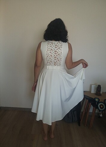 42 Beden beyaz Renk Beyaz elbise