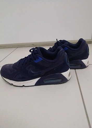 41 NIKE AIRMAX