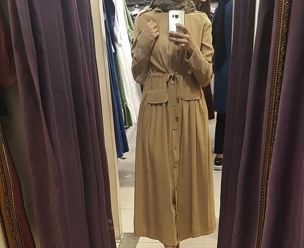 Manuka trençkot.