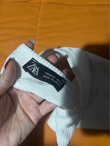 Zara Zara asimetrik crop top