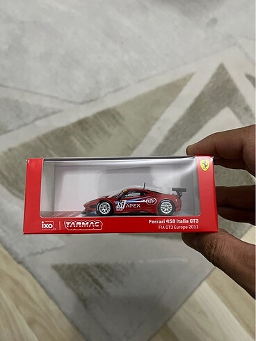 Tarmac Works Ferrari 458 italiaGT3