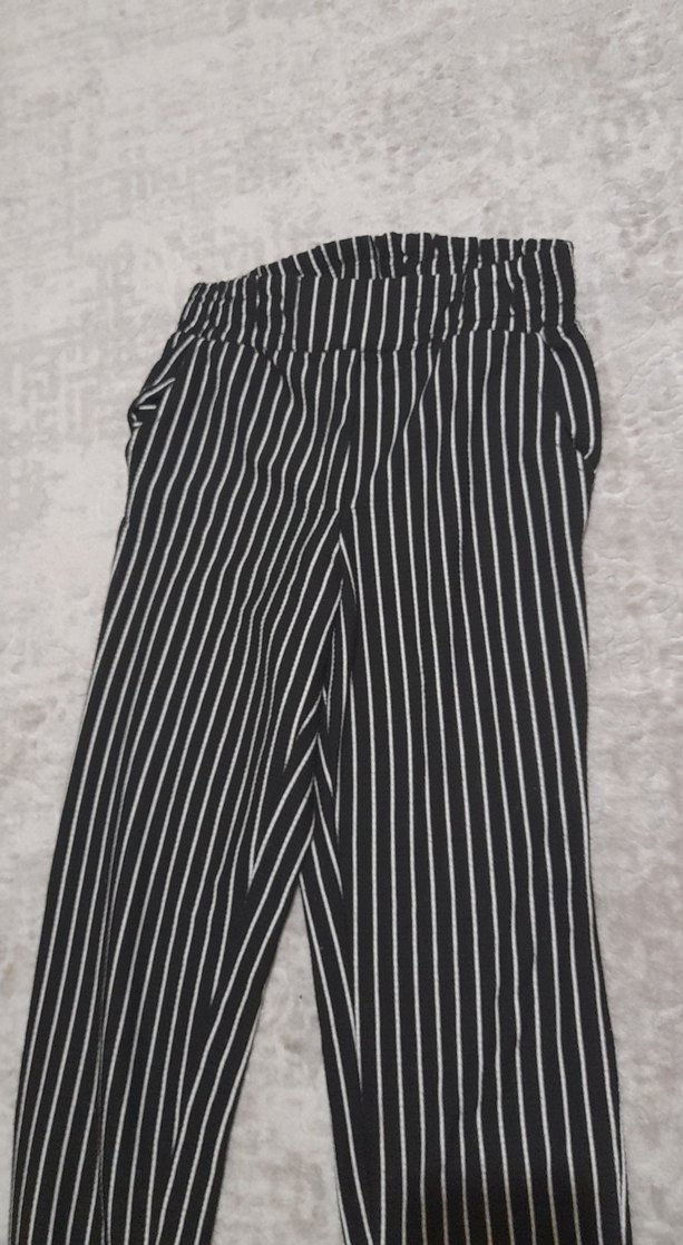 Çizgili Pilili Siyah Kadın Kumaş Pantolon - Görsel 2