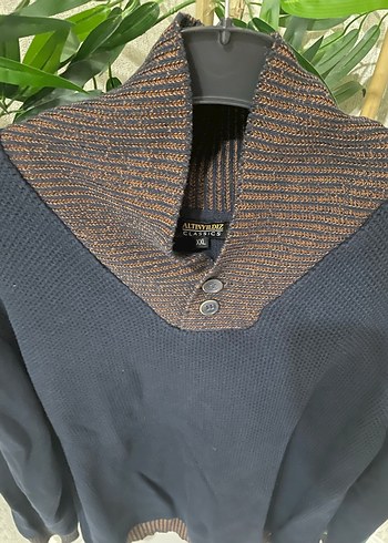 Kahverengi Yakalı Erkek Örgü Kazak - Görsel 3