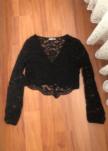 Zara Dantel Detaylı Siyah V Yaka Uzun Kollu Bluz