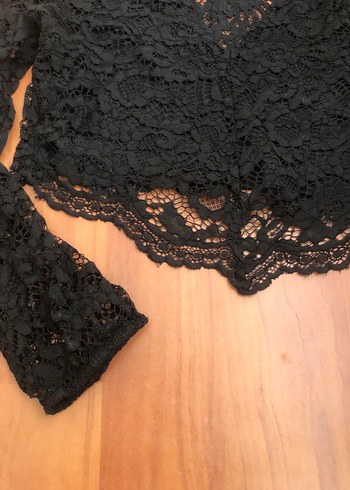 s Beden Zara Dantel Detaylı Siyah V Yaka Uzun Kollu Bluz