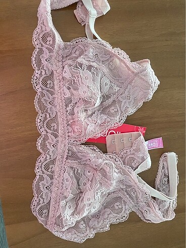 s Beden Miorre bralet
