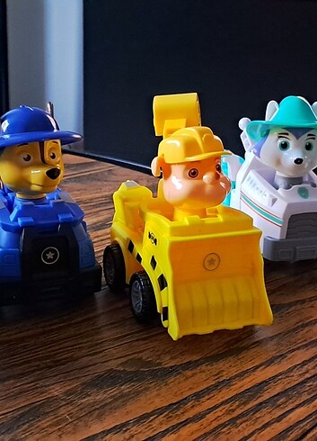 Beden Pawpatrol Robota Dönüşebilen Arabalar