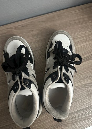 Beyaz Gri Bağcıklı Kadın Spor Ayakkabı - Görsel 4