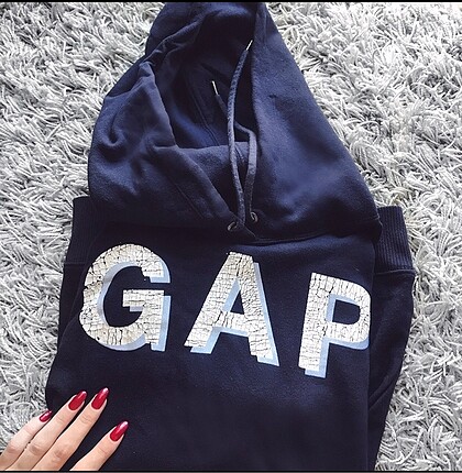 Gap sweatshirt