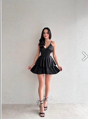 Zara Siyah saten elbise