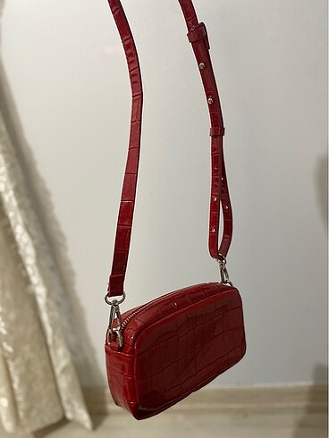 Stradivarius kırmızı çanta