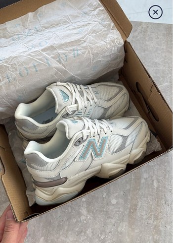 New Balance 9060 38 bana kucuk geldı 39la varsa takas yapılır