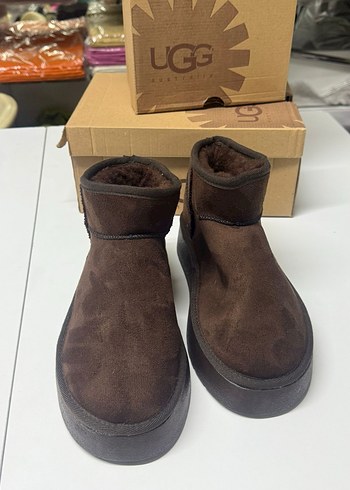 UGG Kadın Kahverengi Süet Dolgu Topuk Bot