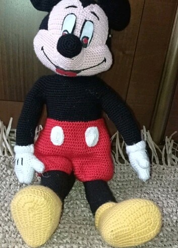 Mickey mouse amigurumi