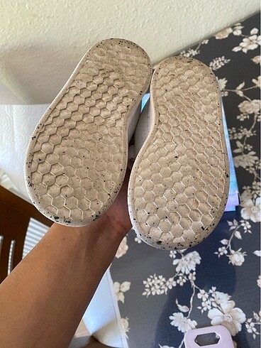 24 Beden beyaz Renk Adidas çocuk ayakkabı