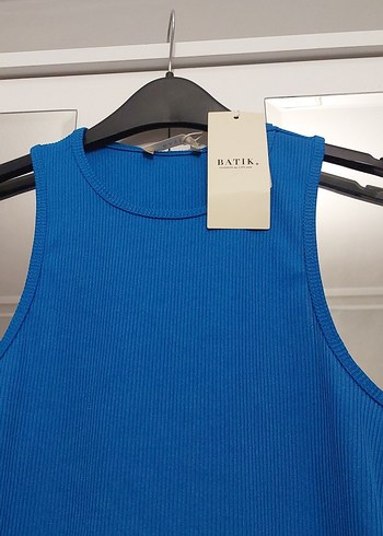 Mavi Yüksek Yakalı Kadın Atlet - Görsel 4