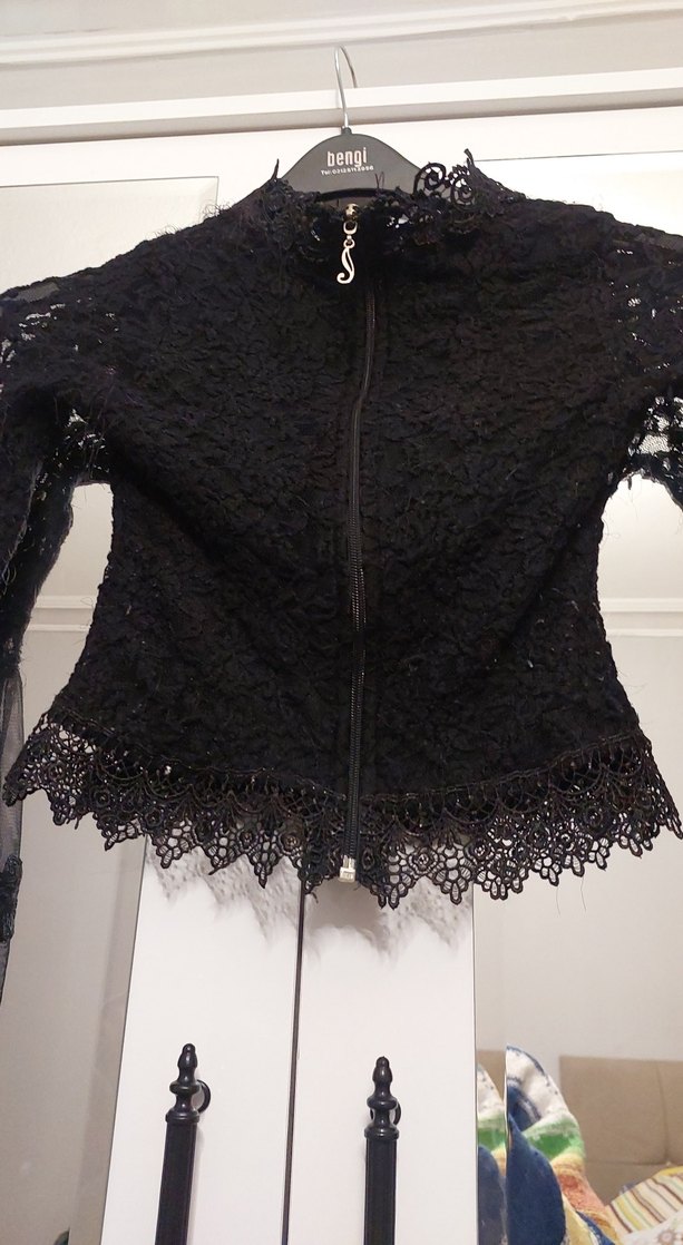 Dantel Detaylı Siyah Gotik Bluz - Görsel 5