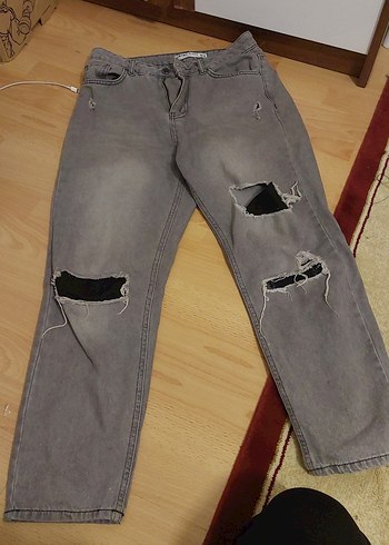 Gri Yırtık Bol Kesim Kadın Kot Pantolon - Görsel 2
