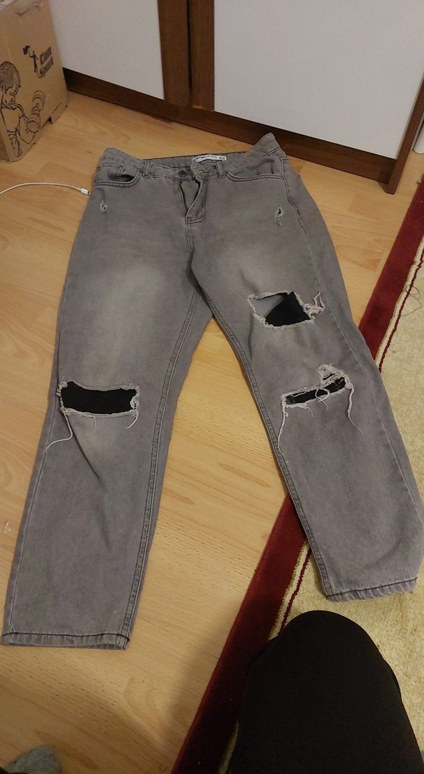 Gri Yırtık Bol Kesim Kadın Kot Pantolon - Görsel 4