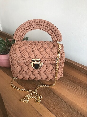 Fıstık model çanta