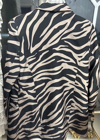 Zebra Desenli Uzun Kadın Blazer - Görsel 3