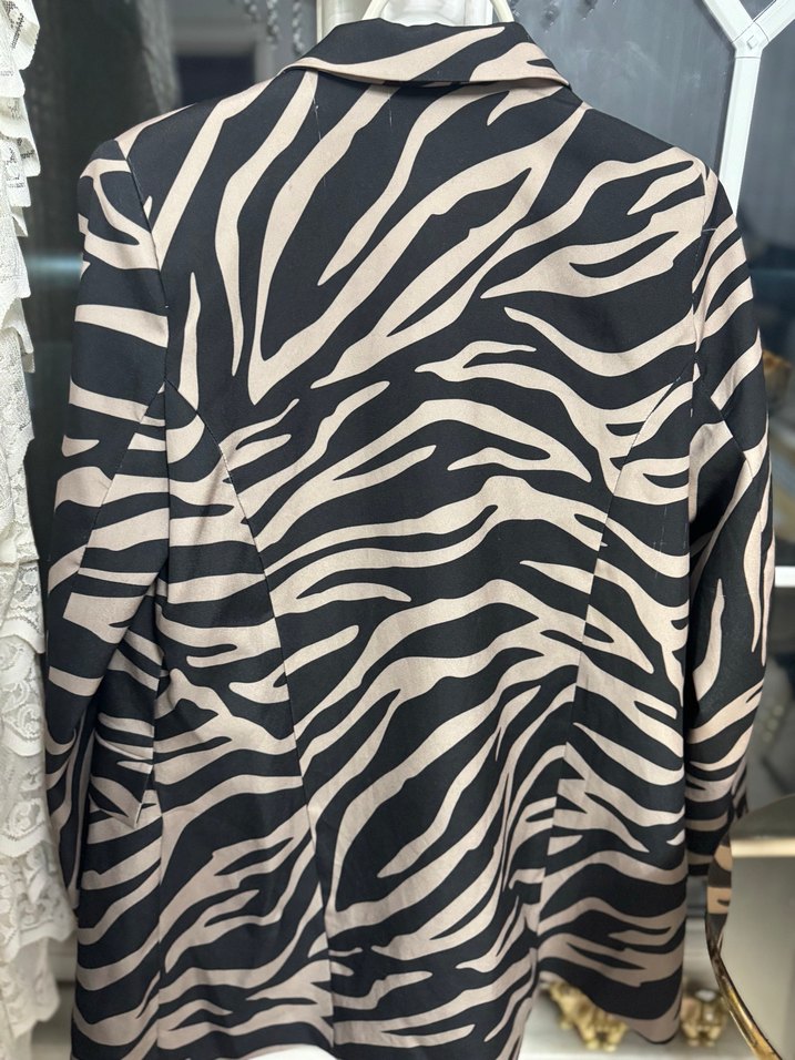 Zebra Desenli Uzun Kadın Blazer - Görsel 3