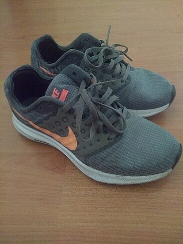 Nike spor ayakkabı