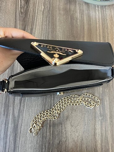Diğer Prada çanta