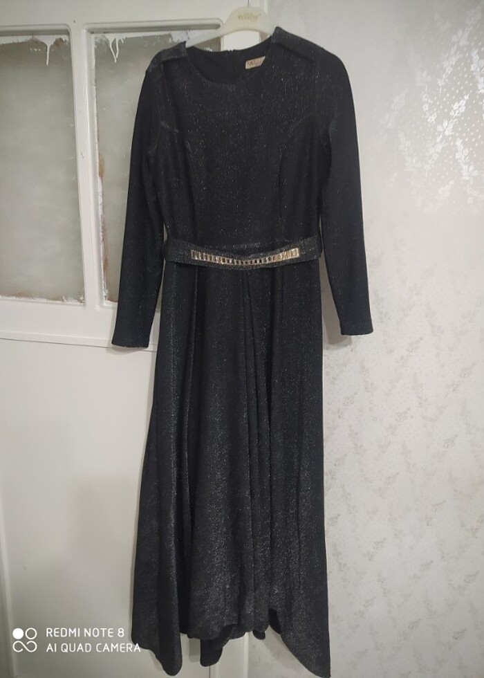 Siyah kendinden simli çok şık bı elbise  - Görsel 2