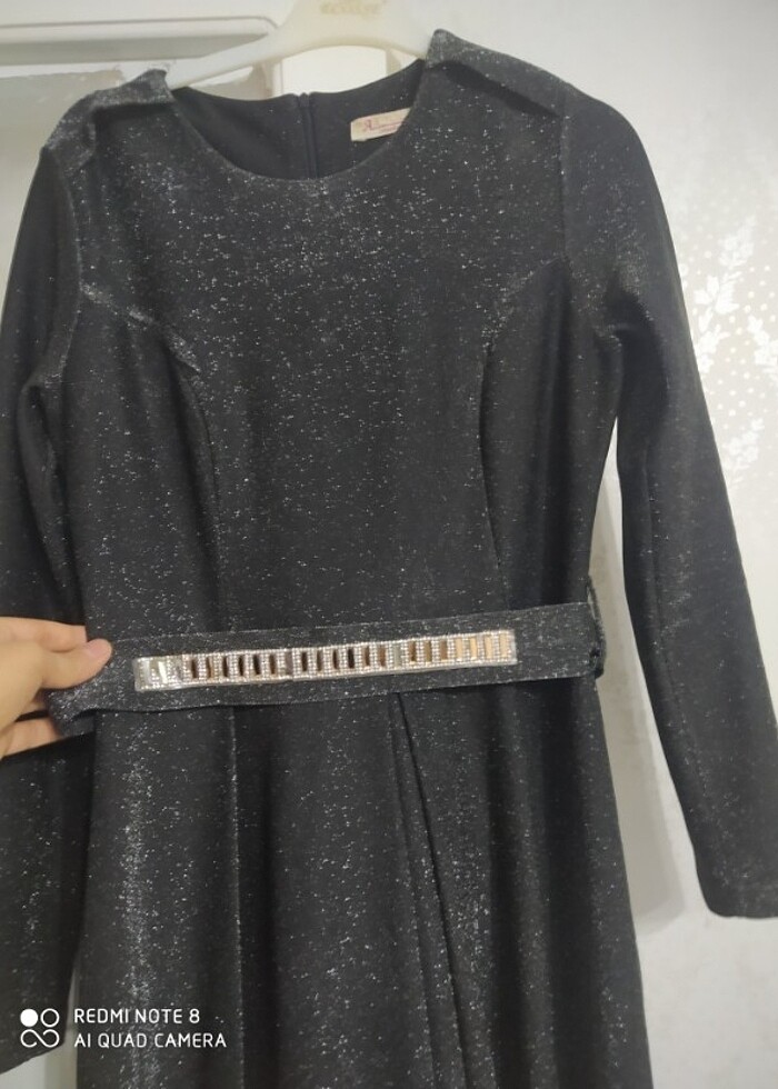 Siyah kendinden simli çok şık bı elbise  - Görsel 4