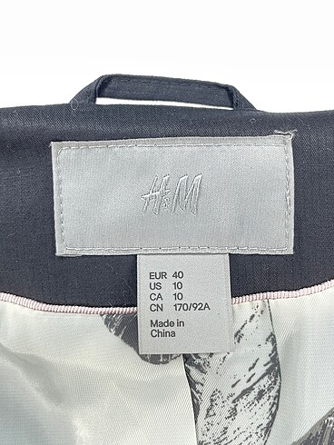 40 Beden siyah Renk H&M Blazer %70 İndirimli.