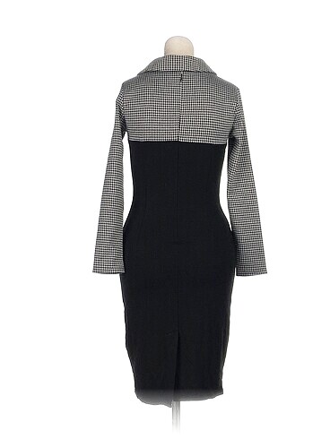 s Beden PreLoved Kısa Elbise %70 İndirimli.