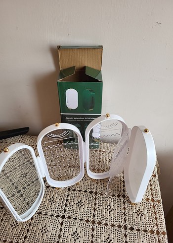 Beyaz Katlanabilir Makyaj Organizeri - Görsel 4