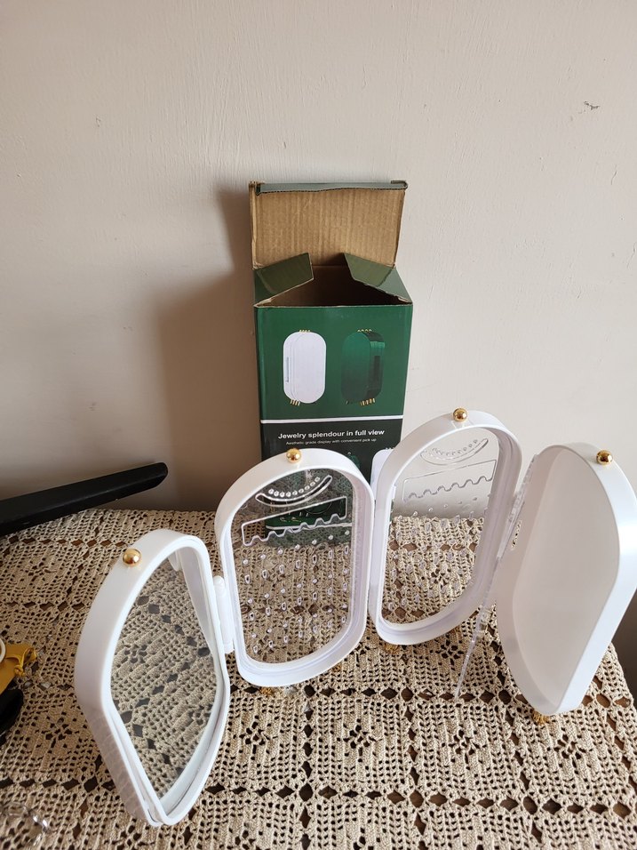 Beyaz Katlanabilir Makyaj Organizeri - Görsel 3