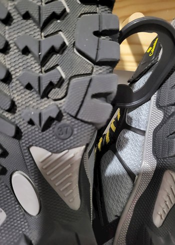 Sarı Gri Erkek Spor Su Ayakkabısı
colombia marka - Görsel 3