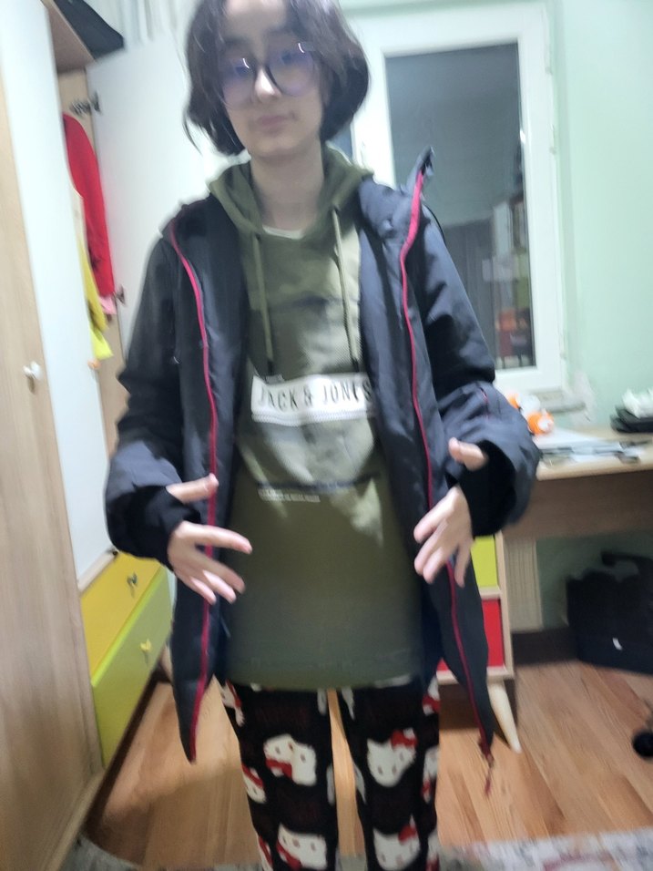 Kız Çocuk Siyah Fermuarlı Kışlık Mont 36 beden - Görsel 2