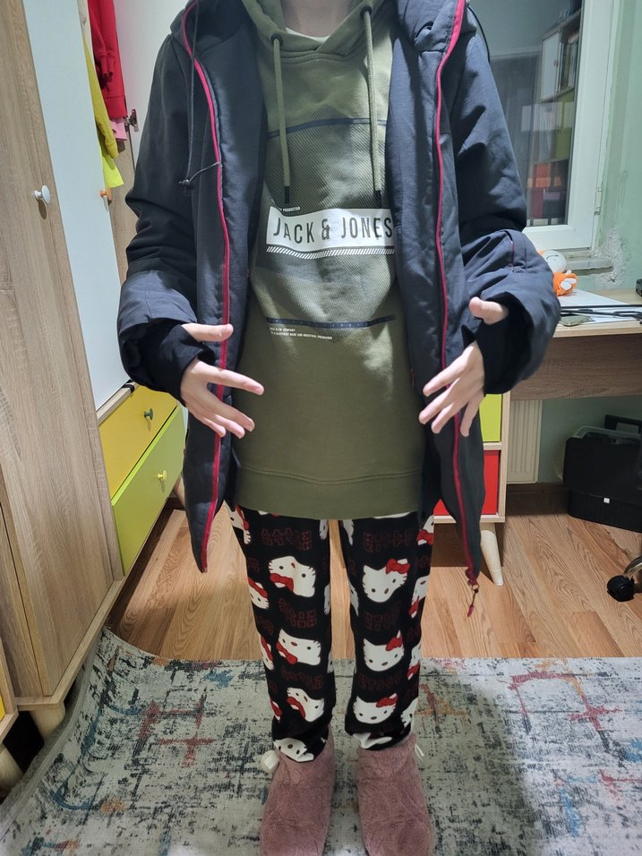 Kız Çocuk Siyah Fermuarlı Kışlık Mont 36 beden - Görsel 3