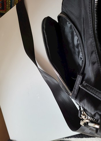 Siyah Kadın Fermuarlı Çapraz Çanta
lumberjack marka - Görsel 4