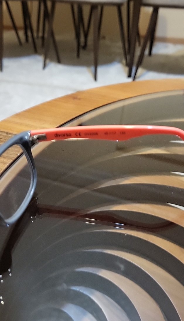 Kırmızı Tokalı Minimalist Kadın  Çocuk Gözlüğü - Görsel 2