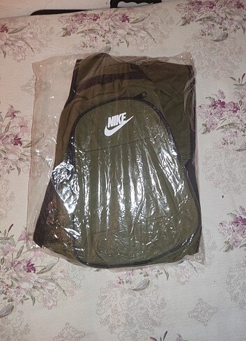Beden Nike marka çanta