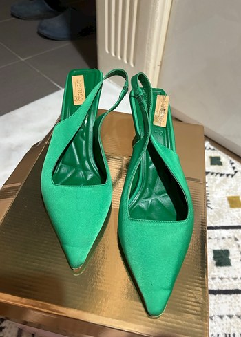 Yeşil Parlak Stiletto Tokalı Kadın Topuklu Ayakkabı - Görsel 3