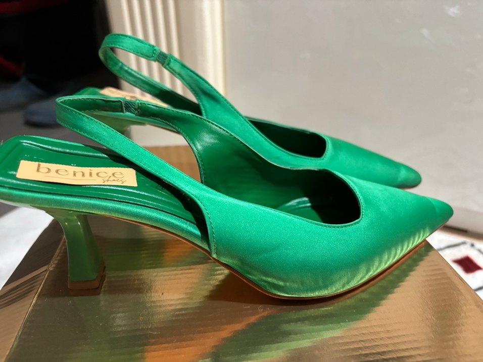 Yeşil Parlak Stiletto Tokalı Kadın Topuklu Ayakkabı - Görsel 2