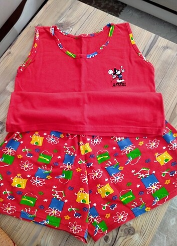 Şortlu pijama takımı 
