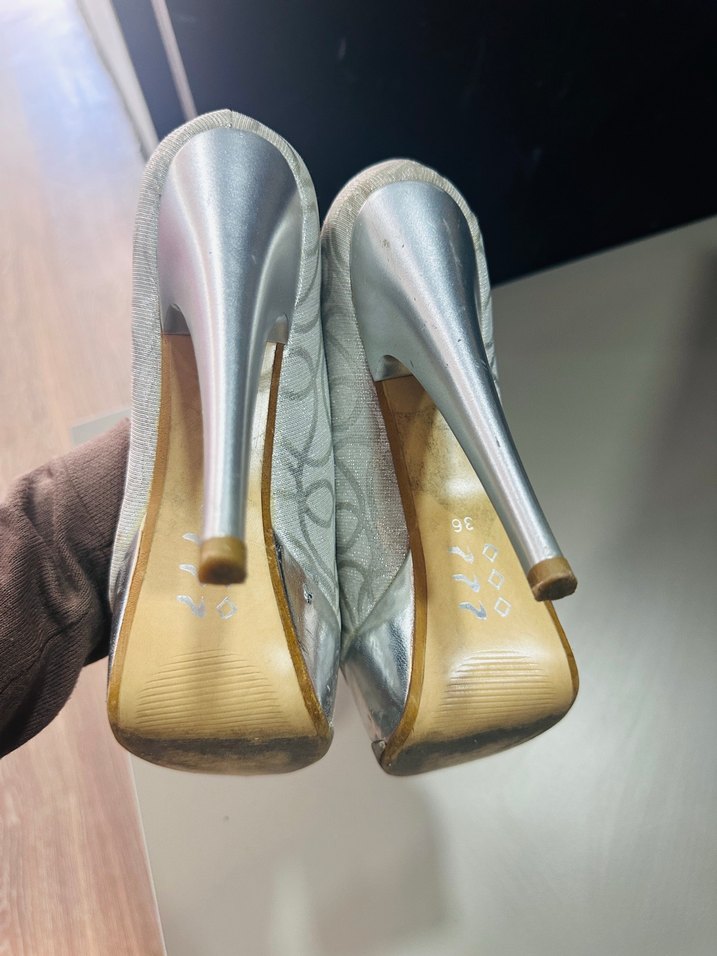 Beyaz Dantel Detaylı Stiletto Topuklu Kadın Ayakkabı - Görsel 2