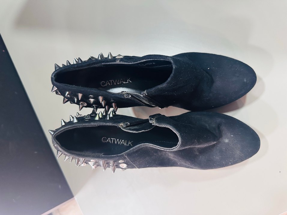 Sivri Topuklu Siyah Süet Punk Bot - Görsel 3