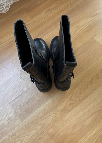 Tokalı Siyah Gotik Kadın Lastik Bot