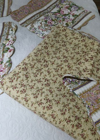 Çiçek Desenli Pastel Renk Yatak Örtüsü - Görsel 6