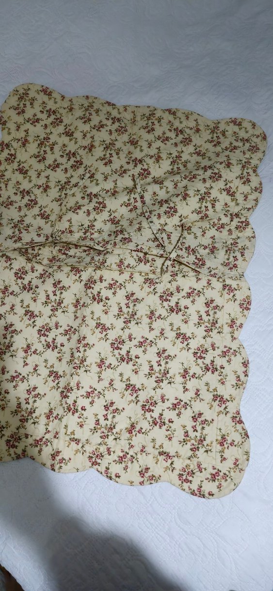 Çiçek Desenli Pastel Renk Yatak Örtüsü - Görsel 2