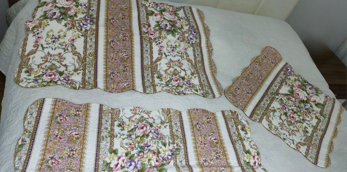 Çiçek Desenli Pastel Renk Yatak Örtüsü - Görsel 3